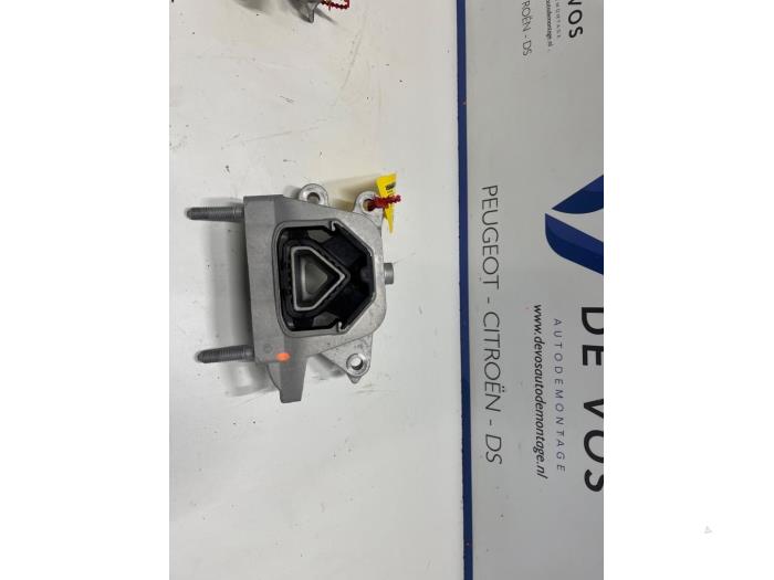 Used Engine mount Peugeot 308 SW (F4/FC/FN/FR) e-308 54 kWh Price € 90,00 Margin scheme offered by De Vos Onderdelen