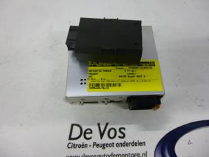 Used Navigation module Peugeot 407 SW (6E) 1.8 16V Price € 90,00 Margin scheme offered by De Vos Autodemontagebedrijf