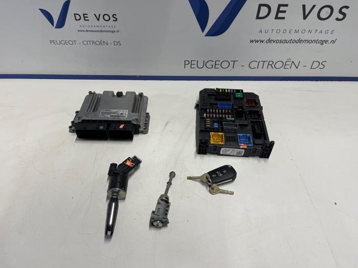 Used Engine management computer Peugeot Expert (V1/VA/VB/VE/VF/VT/VY) 1.5 BlueHDi 100 Price € 350,00 Margin scheme offered by De Vos Onderdelen