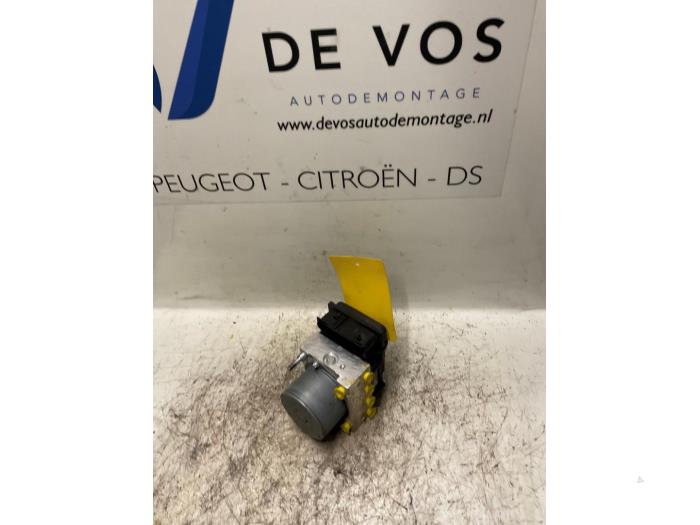 Usagé Bloc ABS Citroen C1 1.0 12V Prix € 90,00 Règlement à la marge proposé par De Vos Onderdelen