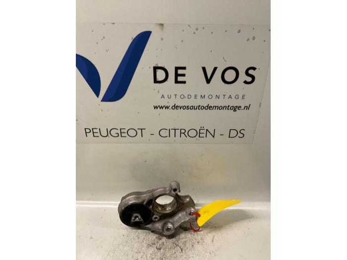 Usagé Support moteur Peugeot RCZ (4J) 1.6 16V THP R Prix € 60,00 Règlement à la marge proposé par De Vos Onderdelen