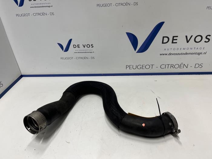 Gebrauchte Intercooler Schlauch Peugeot RCZ (4J) 1.6 16V THP R Preis € 60,00 Margenregelung angeboten von De Vos Onderdelen