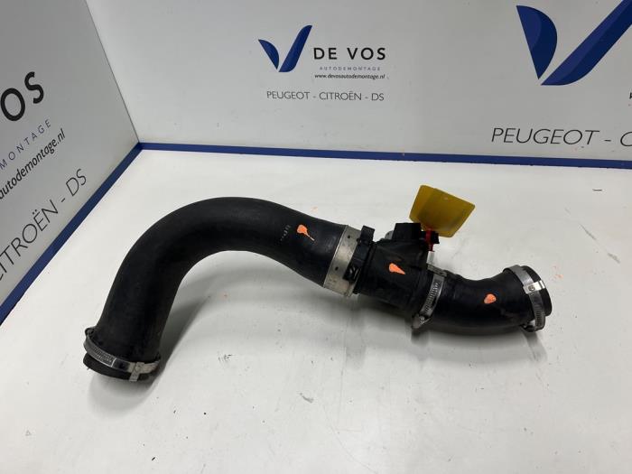 Gebrauchte Intercooler Schlauch Peugeot RCZ (4J) 1.6 16V THP R Preis € 70,00 Margenregelung angeboten von De Vos Onderdelen