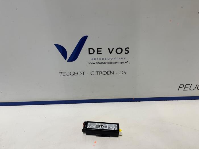 Gebrauchte Sonstige Peugeot 208 II (UB/UH/UP) 1.2 Hybrid 136 Preis € 80,00 Margenregelung angeboten von De Vos Onderdelen