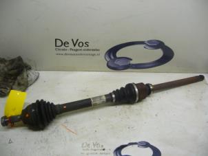 Used Front drive shaft, right Peugeot 5008 I (0A/0E) 1.6 THP 16V Price € 100,00 Margin scheme offered by De Vos Autodemontagebedrijf