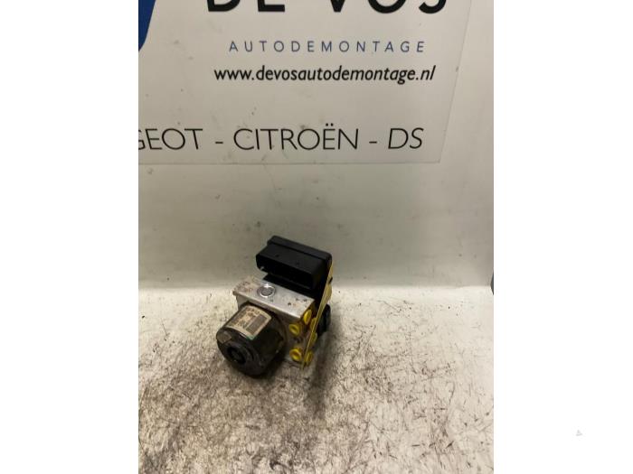 Usagé Pompe ABS Citroen C3 Picasso (SH) 1.4 16V VTI 95 Prix € 250,00 Règlement à la marge proposé par De Vos Onderdelen