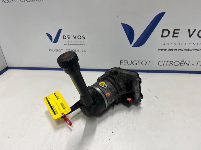Used Power steering pump Peugeot 308 (4A/C) 1.6 16V GTI Price € 150,00 Margin scheme offered by De Vos Onderdelen