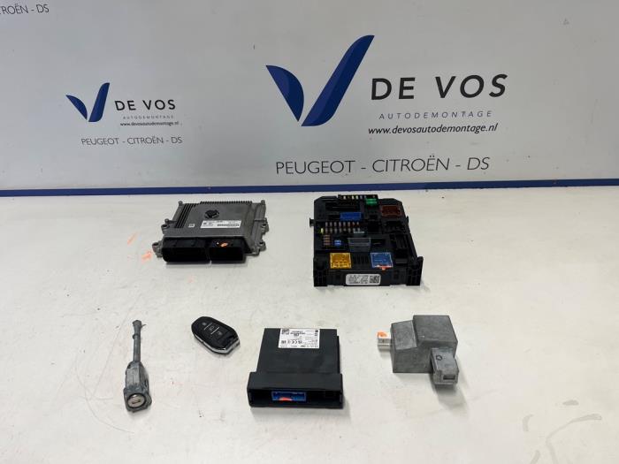 Used Engine management computer Peugeot 2008 (UD/UK/UR/US/UX) 1.2 VTi 12V PureTech 100 Price € 350,00 Margin scheme offered by De Vos Onderdelen