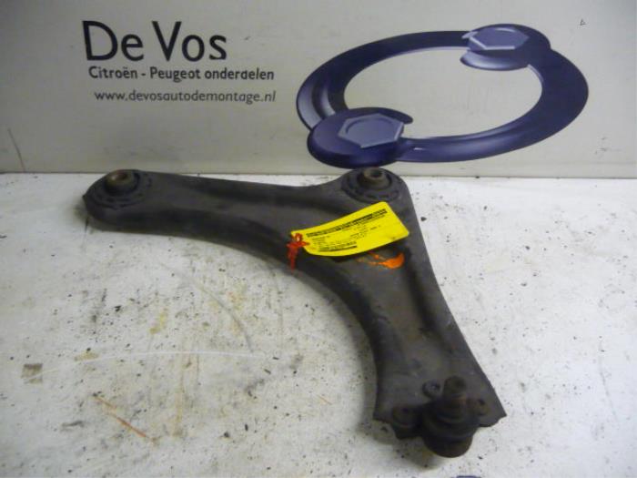 Front wishbone, right from a Citroen Pluriel 2004