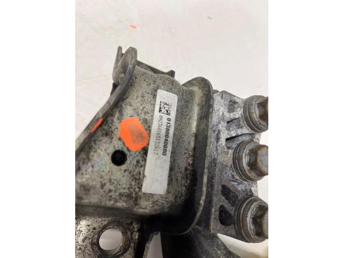Used Engine mount Peugeot Boxer (U9) 2.0 BlueHDi 130 Price € 80,00 Margin scheme offered by De Vos Onderdelen