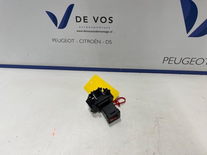 Usagé Divers Citroen C4 Picasso (3D/3E) 1.6 16V VTi 120 Prix € 25,00 Règlement à la marge proposé par De Vos Onderdelen