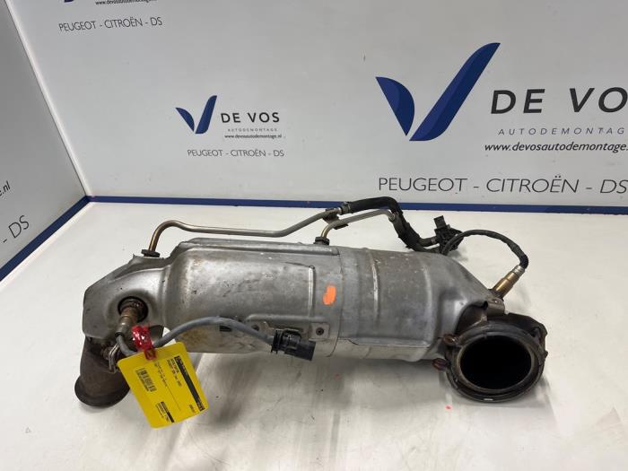 Używane Katalizator Peugeot 208 II (UB/UH/UP) 1.2 Vti 12V PureTech 100 Cena € 750,00 Procedura marży oferowane przez De Vos Onderdelen