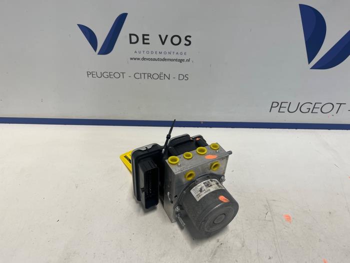 Begagnade ABS-pump Peugeot 408 Pris € 450,00 Marginaltabell erbjuds av De Vos Onderdelen