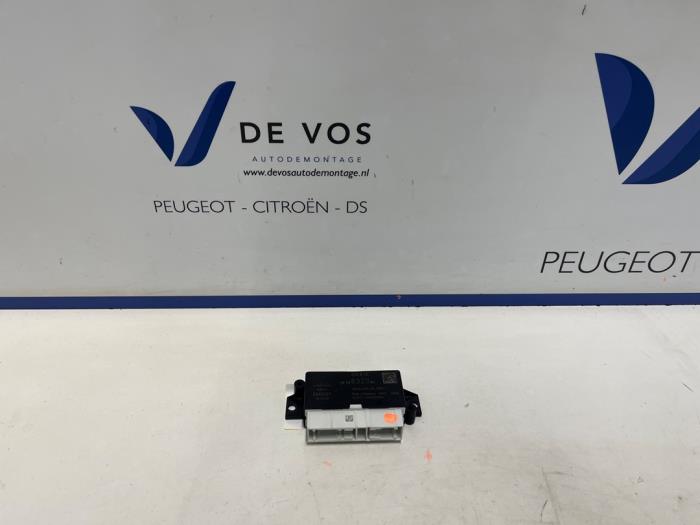 Begagnade PDC-modul Opel Combo Life/Tour Combo-e, Electric Pris € 45,00 Marginaltabell erbjuds av De Vos Onderdelen