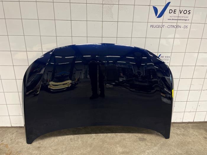 Używane Maska DS Automobiles DS 7 1.6 16V E-Tense 300 4x4 Cena € 500,00 Procedura marży oferowane przez De Vos Onderdelen