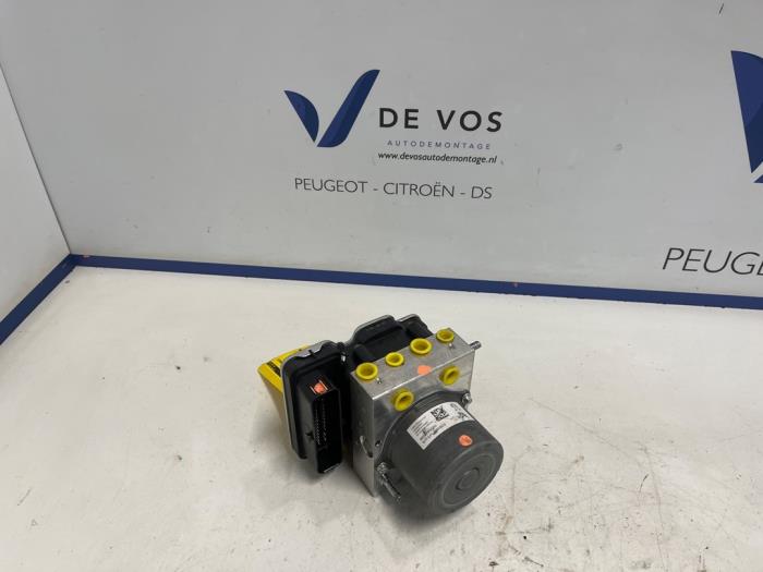Usagé Bloc ABS DS Automobiles DS 7 1.6 16V E-Tense 300 4x4 Prix € 450,00 Règlement à la marge proposé par De Vos Onderdelen