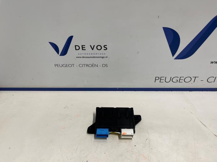 Used Computer, miscellaneous DS Automobiles DS 7 1.6 16V E-Tense 300 4x4 Price € 70,00 Margin scheme offered by De Vos Onderdelen