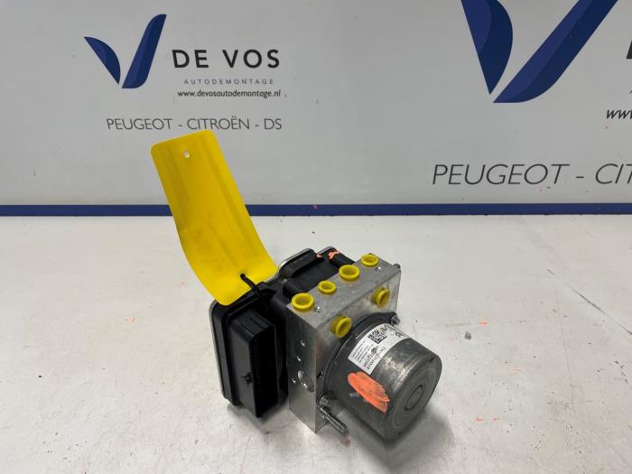 Begagnade ABS-pump Opel Astra L (F3/FB/FM/FP) 1.6 Plug-in Hybrid Turbo 16V Pris € 450,00 Marginaltabell erbjuds av De Vos Onderdelen