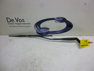 Gebrauchte Scheibenwischerarm vorne Citroen Saxo 1.1i X,SX Preis € 20,00 Margenregelung angeboten von De Vos Autodemontagebedrijf