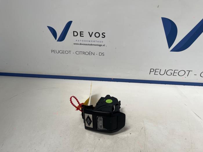 Używane Zegar DS Automobiles DS 7 1.6 16V E-Tense 300 4x4 Cena € 450,00 Procedura marży oferowane przez De Vos Onderdelen