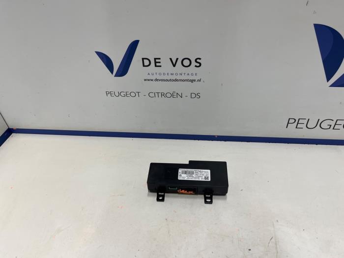 Begagnade Innerdisplay Citroen C4 Berline (BA/BB/BC) ë-C4 50 kWh Pris € 150,00 Marginaltabell erbjuds av De Vos Onderdelen