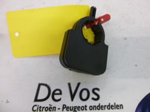 Usagé Capteur angle de braquage Citroen C4 Coupé (LA) 1.4 16V Prix € 80,00 Règlement à la marge proposé par De Vos Autodemontagebedrijf