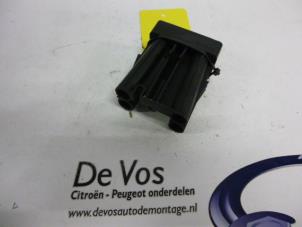 Usados Sensor (otros) Citroen C6 (TD) 2.7 HDiF V6 24V Precio € 45,00 Norma de margen ofrecido por De Vos Autodemontagebedrijf