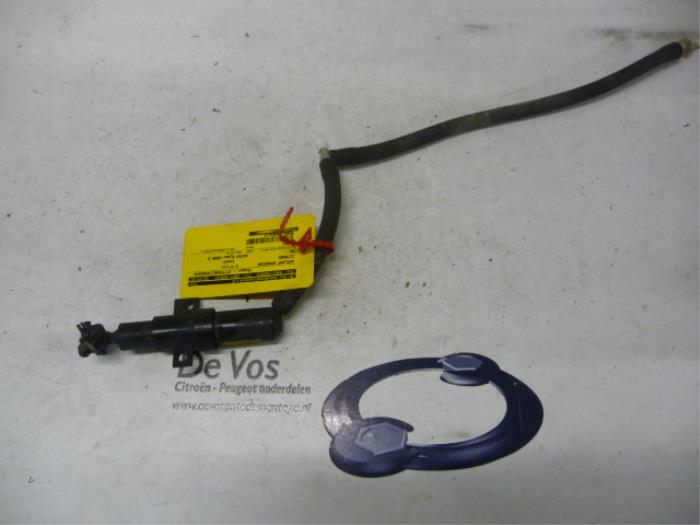 Headlight washer from a Citroën C6 (TD) 2.7 HDiF V6 24V 2006