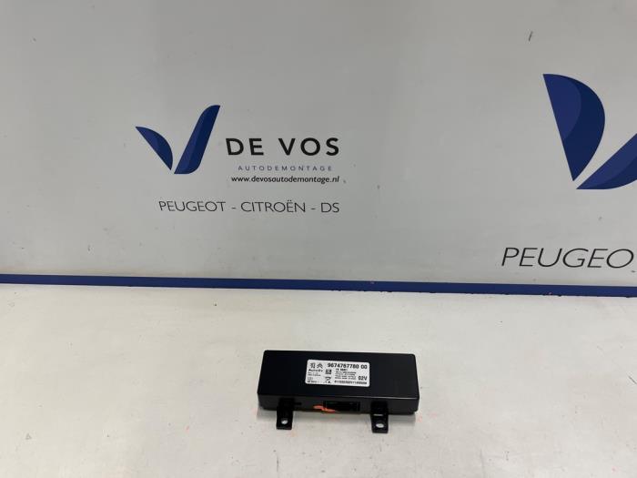 Używane Interfejs telefoniczny Peugeot 508 (8D) 1.6 THP 16V Cena € 160,00 Procedura marży oferowane przez De Vos Onderdelen