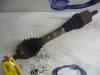 Front drive shaft, left from a Citroen C6 (TD), 2005 / 2012 2.7 HDiF V6 24V, Saloon, 4-dr, Diesel, 2,720cc, 150kW (204pk), FWD, DT17TED4; UHZ, 2005-09 / 2011-12, TDUHZ 2006