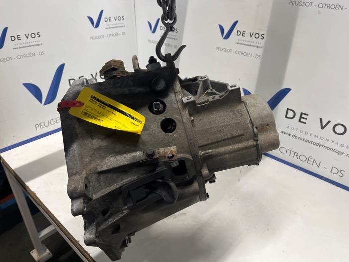 Gebrauchte Getriebe Peugeot Partner (EA//EF/EN/EU) 1.5 BlueHDi 75 Preis € 800,00 Margenregelung angeboten von De Vos Onderdelen