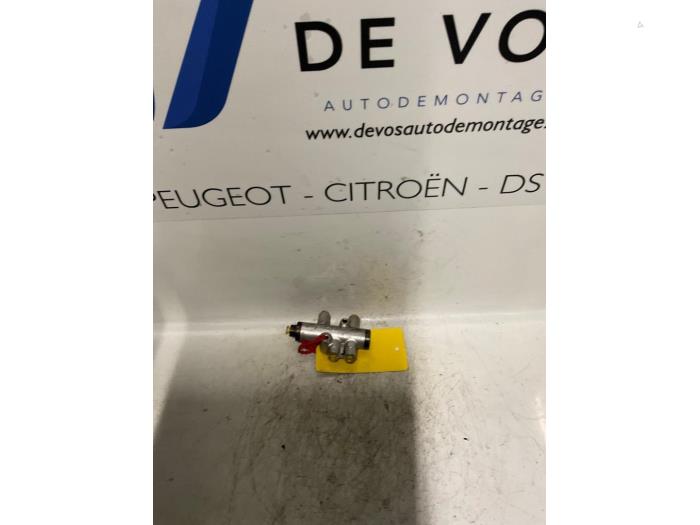 Begagnade Diverse Citroen Xantia (X2/X7) 1.8i Pris € 35,00 Marginaltabell erbjuds av De Vos Onderdelen