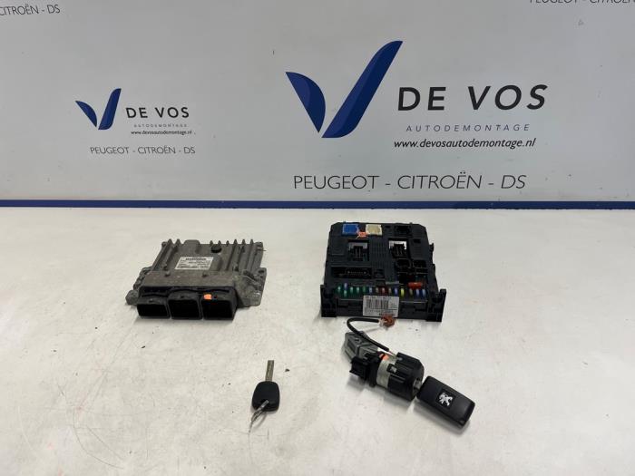 Engine management computer Peugeot Expert (G9), 2007 / 2016 2.0 HDiF 16V 130 4x4, Delivery, Diesel, 1.997cc, 94kW (128pk), 4x4, DW10CD; AHZ, 2012-01 / 2016-03 (Used)
