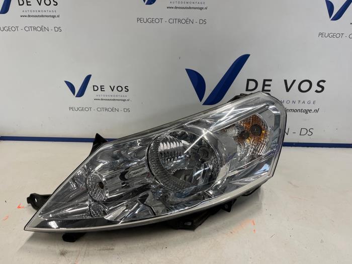Używane Reflektor lewy Peugeot Expert (G9) 2.0 HDiF 16V 130 4x4 Cena € 115,00 Procedura marży oferowane przez De Vos Onderdelen