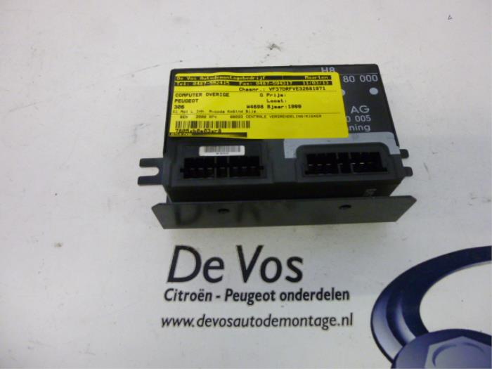 Used Computer, miscellaneous Peugeot 306 (7D) 2.0 16V Price € 100,00 Margin scheme offered by De Vos Onderdelen