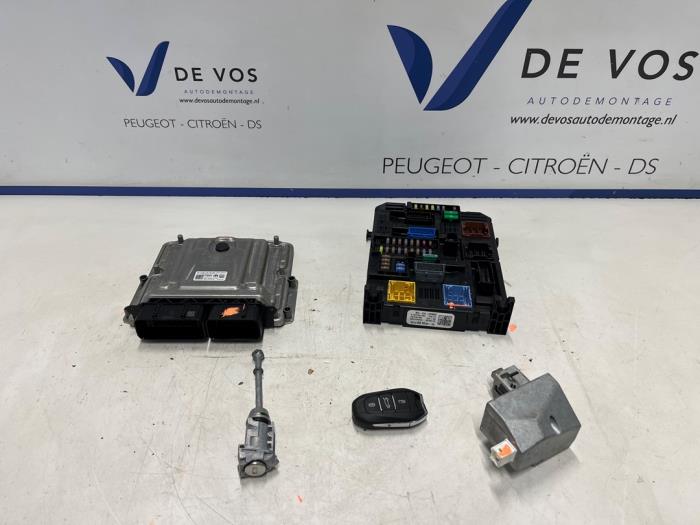 Used Engine management computer Opel Mokka 1.2 Turbo 12V Price € 350,00 Margin scheme offered by De Vos Onderdelen