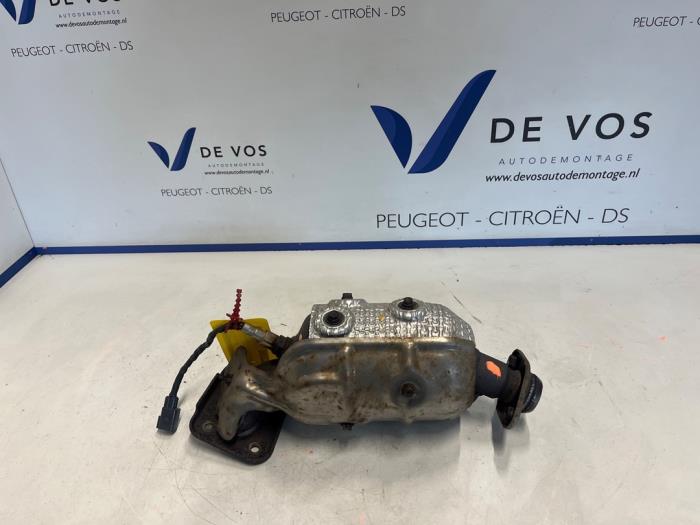 Używane Katalizator Peugeot 108 1.0 12V VVT-i Cena € 300,00 Procedura marży oferowane przez De Vos Onderdelen