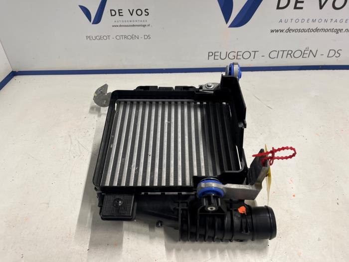 Usados Intercooler Opel Astra L Sports Tourer (F4/FC/FN/FR) 1.6 Plug-in Hybrid Turbo 16V Precio de solicitud ofrecido por De Vos Onderdelen