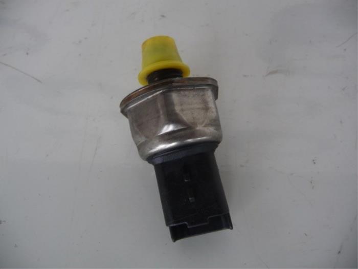 Begagnade Bränsletryckssensor Peugeot 207/207+ (WA/WC/WM) 1.6 HDiF 16V Pris € 25,00 Marginaltabell erbjuds av De Vos Onderdelen