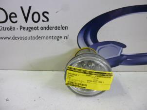 Used Spotlight, left Peugeot 1007 (KM) 1.6 GTI,Gentry 16V Price € 25,00 Margin scheme offered by De Vos Autodemontagebedrijf