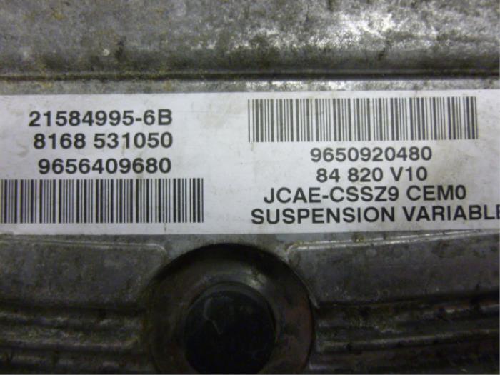 Suspension computer from a Peugeot 607 (9D/U) 2.7 HDi V6 24V 2009