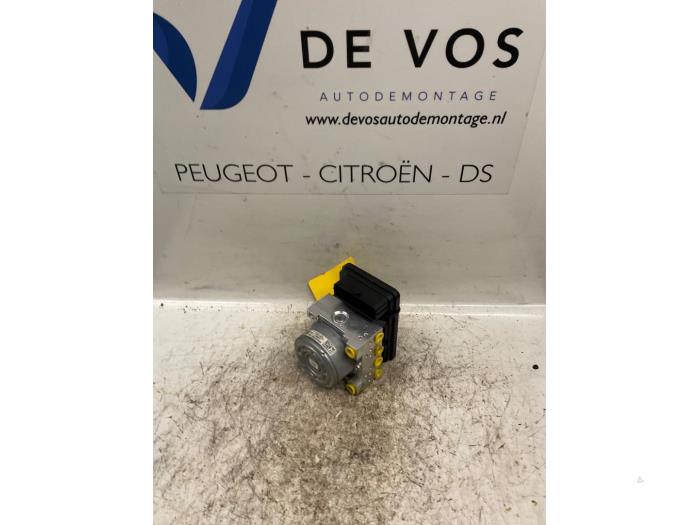 Usagé Bloc ABS Peugeot 208 I (CA/CC/CK/CL) 1.2 Vti 12V PureTech 82 Prix € 160,00 Règlement à la marge proposé par De Vos Onderdelen
