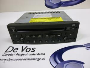 Usagé Radio/Lecteur CD Peugeot 807 2.0 HDi 16V Prix € 50,00 Règlement à la marge proposé par De Vos Autodemontagebedrijf