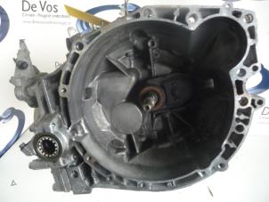 Used Gearbox Peugeot 307 CC (3B) 2.0 HDIF 16V Price € 650,00 Margin scheme offered by De Vos Autodemontagebedrijf