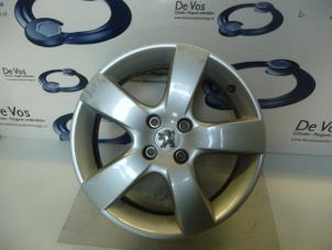 Used Wheel Peugeot 307 CC (3B) 2.0 HDIF 16V Price € 80,00 Margin scheme offered by De Vos Autodemontagebedrijf
