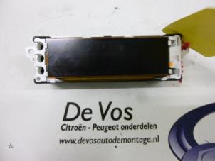 Usados Pantalla interior Citroen C3 Picasso (SH) 1.6 HDi 90 Precio € 55,00 Norma de margen ofrecido por De Vos Onderdelen