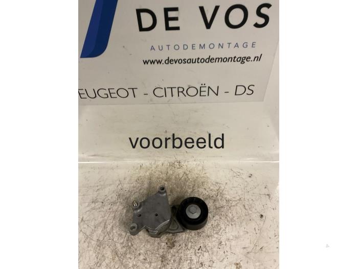 Usados Rodillo tensor correa múltiple Peugeot 207 Precio € 35,00 Norma de margen ofrecido por De Vos Onderdelen