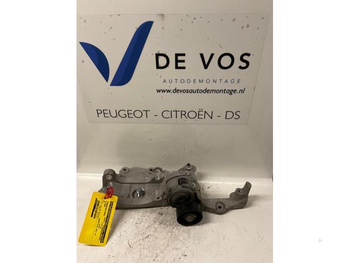 Usagé Support dynamo haut Citroen C5 Prix € 25,00 Règlement à la marge proposé par De Vos Onderdelen