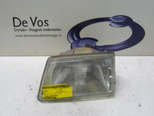 Used Headlight, left Peugeot 205 II (20A/C) 1.4 Price € 25,00 Margin scheme offered by De Vos Autodemontagebedrijf