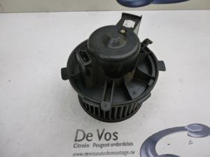 Usagé Ventilateur chauffage Citroen Xsara Picasso (CH) 1.6i 16V Prix € 55,00 Règlement à la marge proposé par De Vos Autodemontagebedrijf